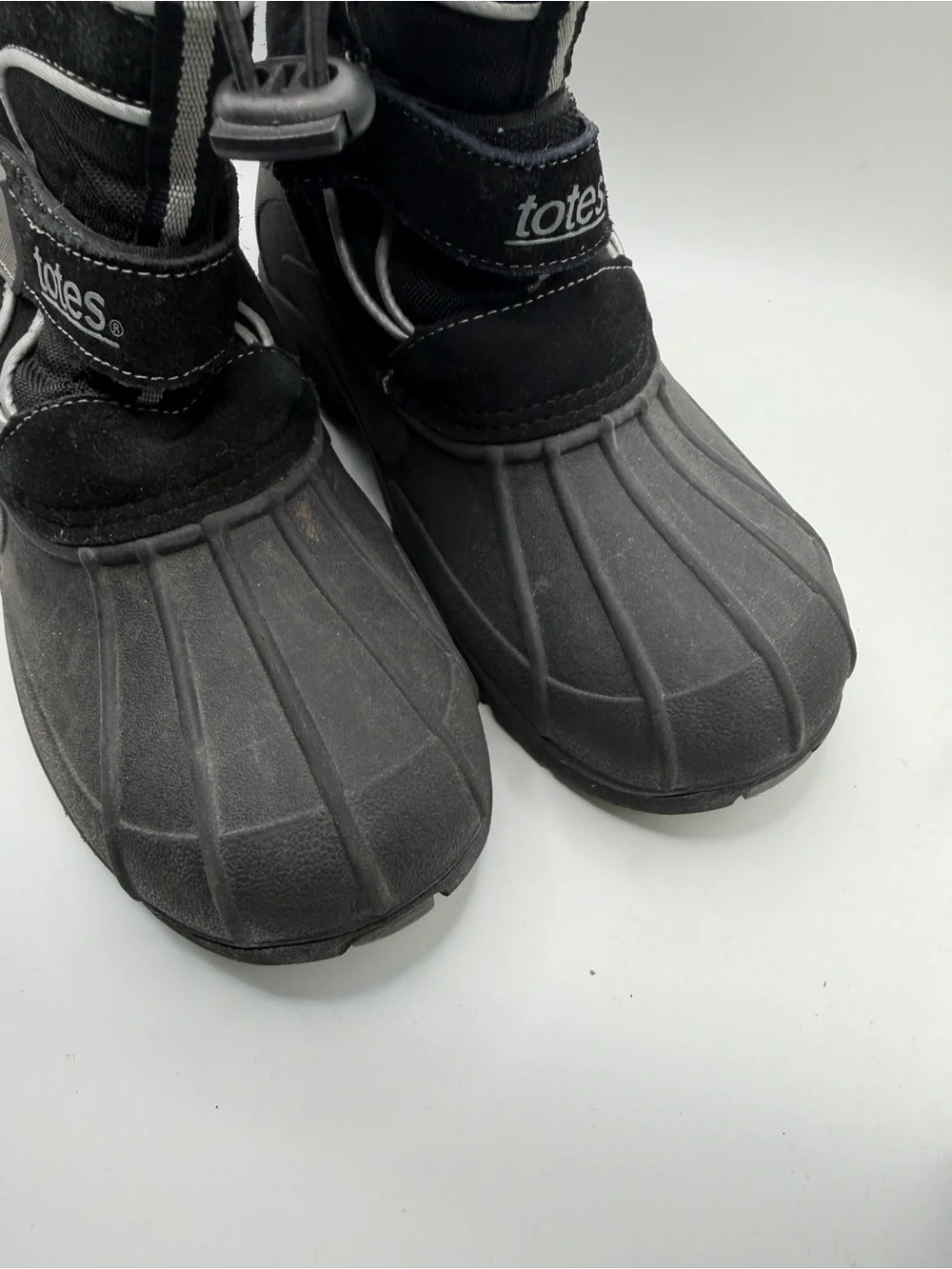 TOTES Todd Suede Waterproof Insulated Snow Boots Boys Size 4 Rubber Sole Winter